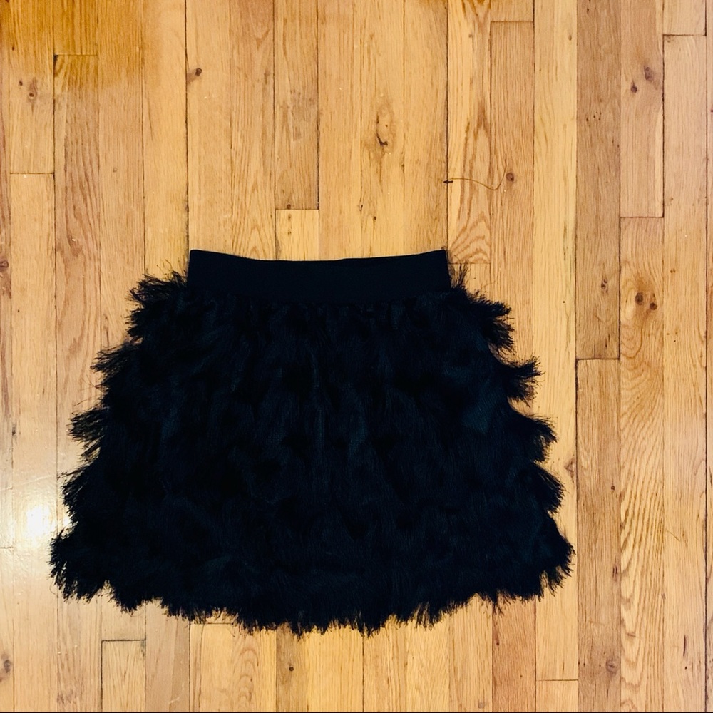 Banana republic feathered mini skirt  ** 3 for 35
